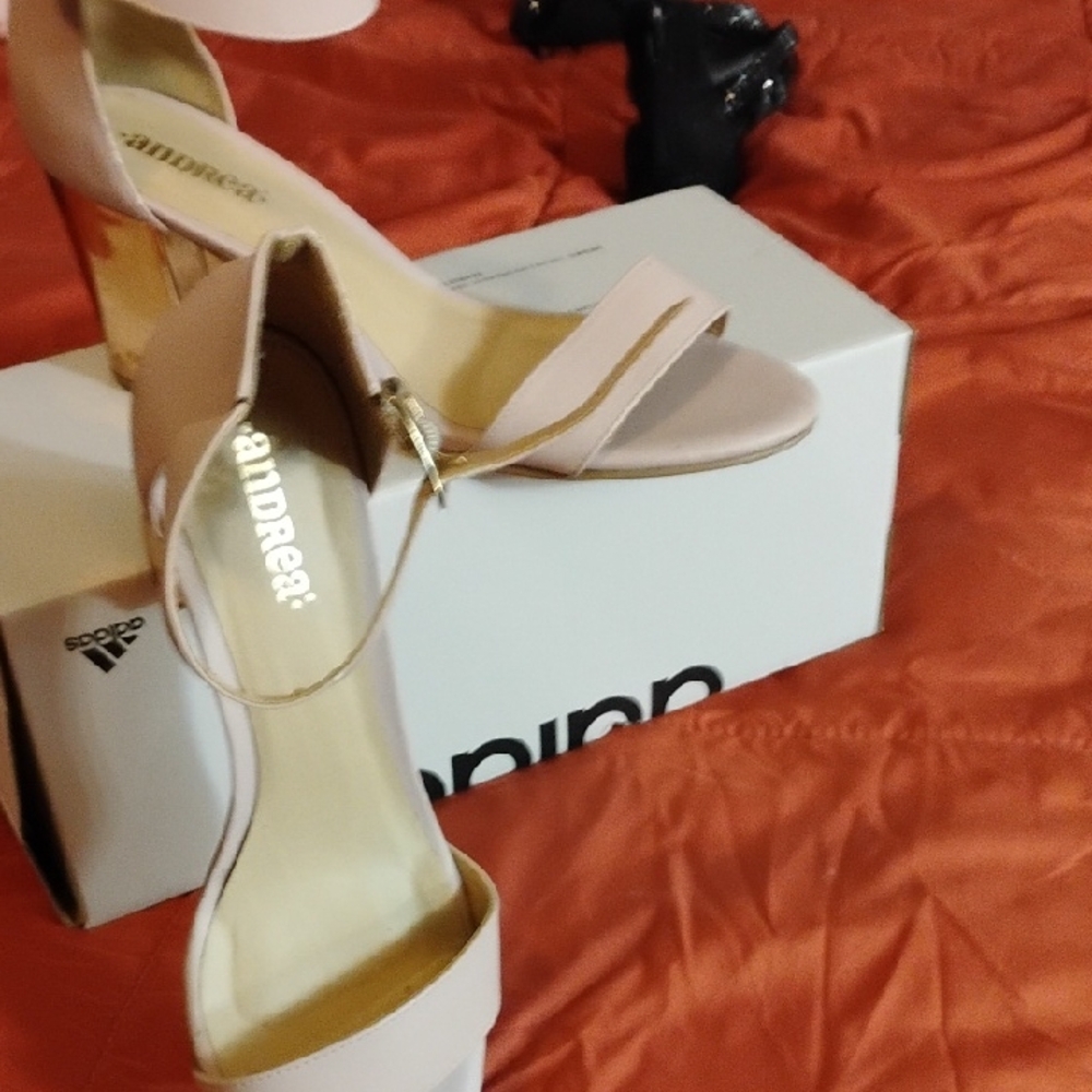 ANDREA FENZI Women's Blush Heels